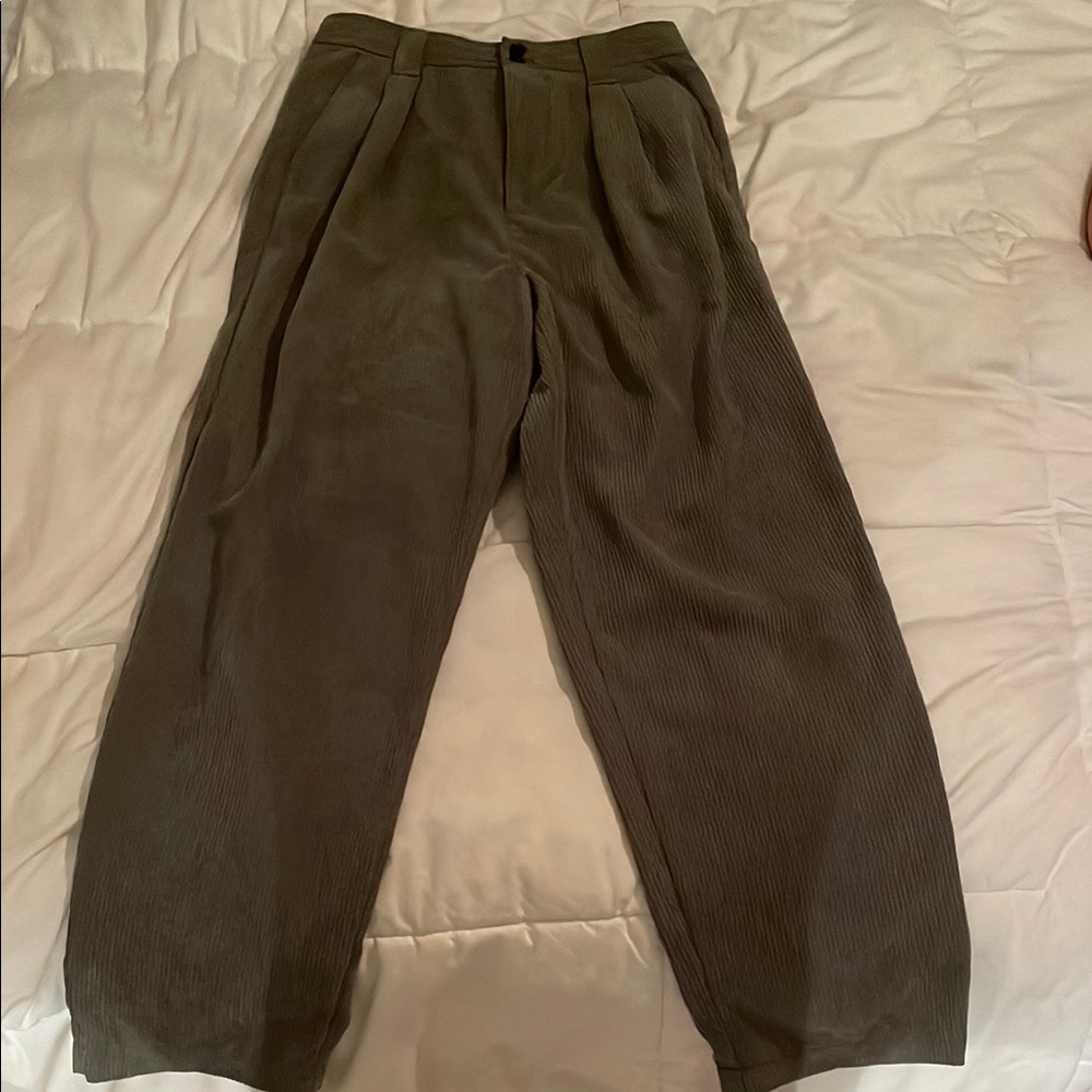 Madewell corduroys size 4